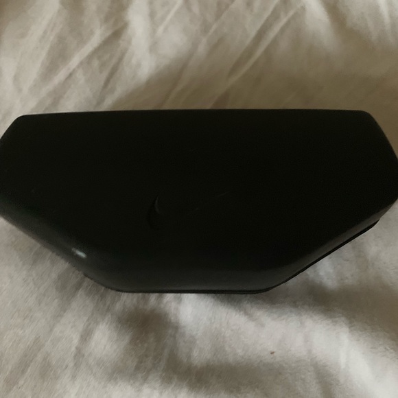 Nike Other - Nike sunglass case